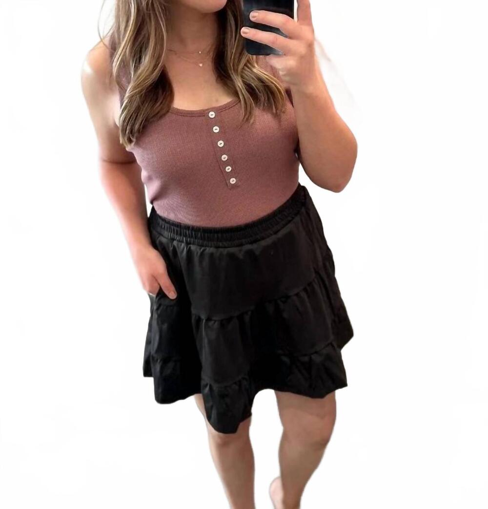 NEW MICHELLE MAE shelby pull-on skort in black
